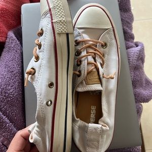 Converse women size 8